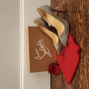 Christian Louboutin Corneille 100 Velours Argile Grey Sz 39.5